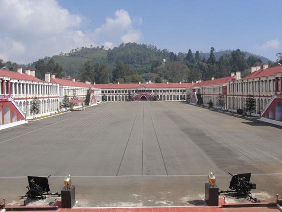 ooty travel hub to madras regimental centre